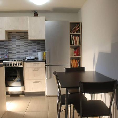 Green Garden Apartment Ingyenes Zart Parkoloval Сегед Екстериор снимка
